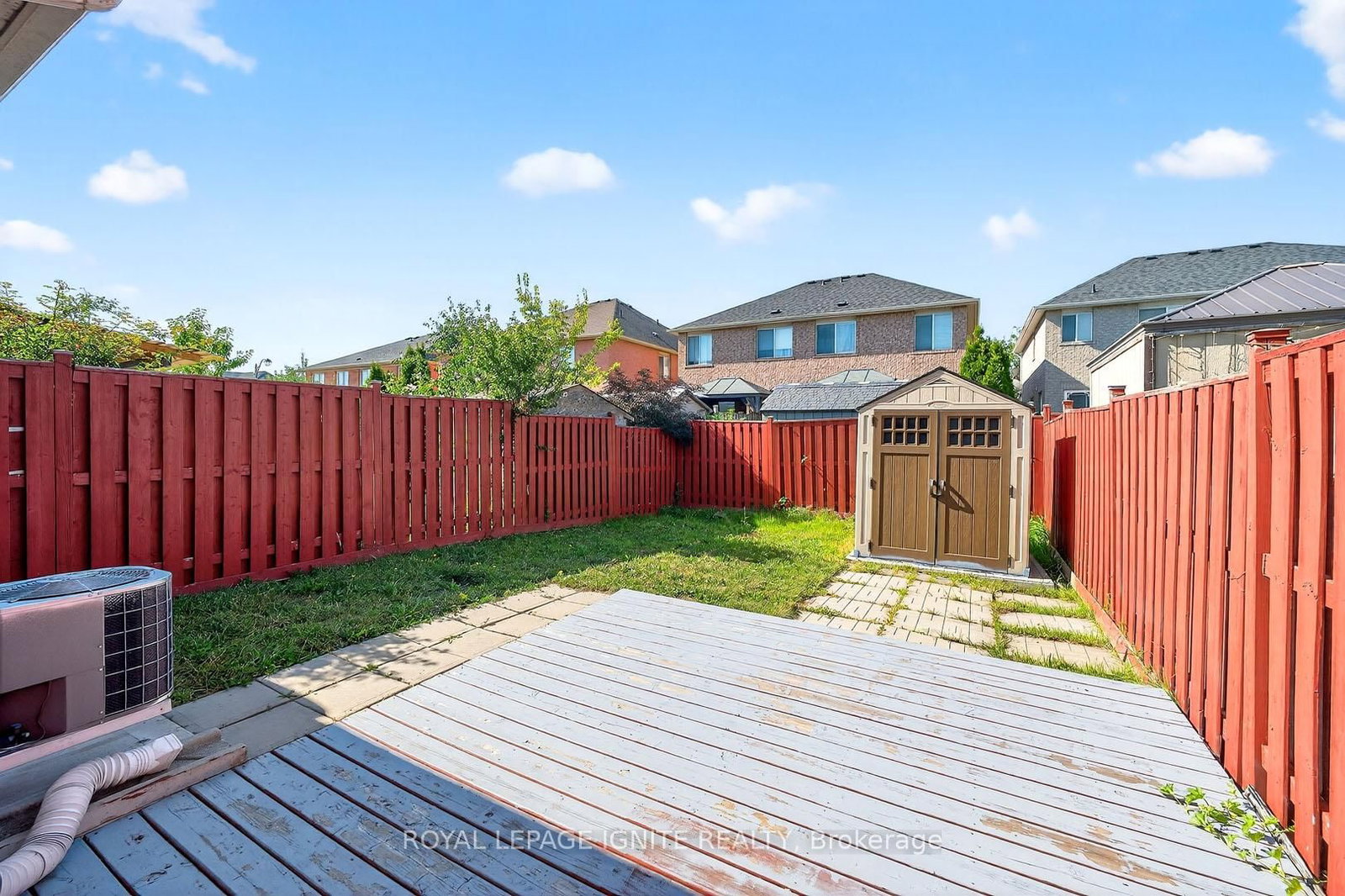 Semi-Detached House sold at 74 Dwyer Drive, Brampton, Ontario, L6S 0B1 - Gore Industrial North - MLS: W12377260