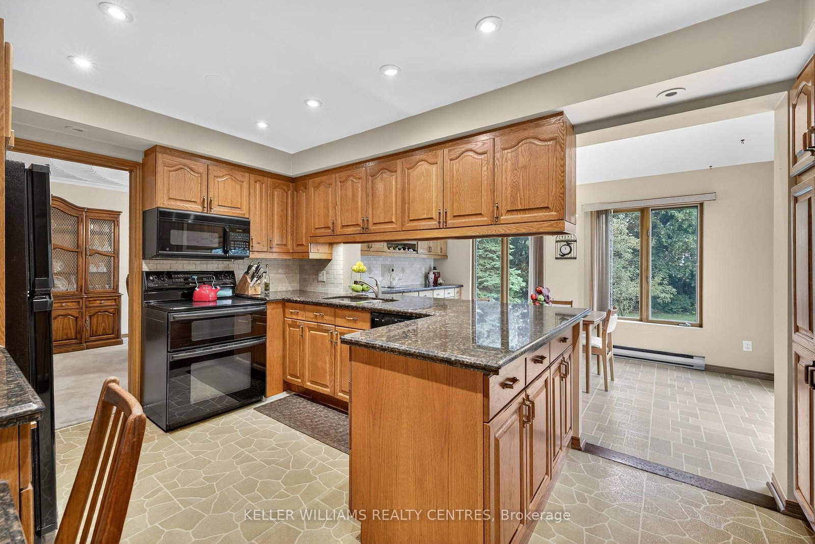 Listing Image 12
