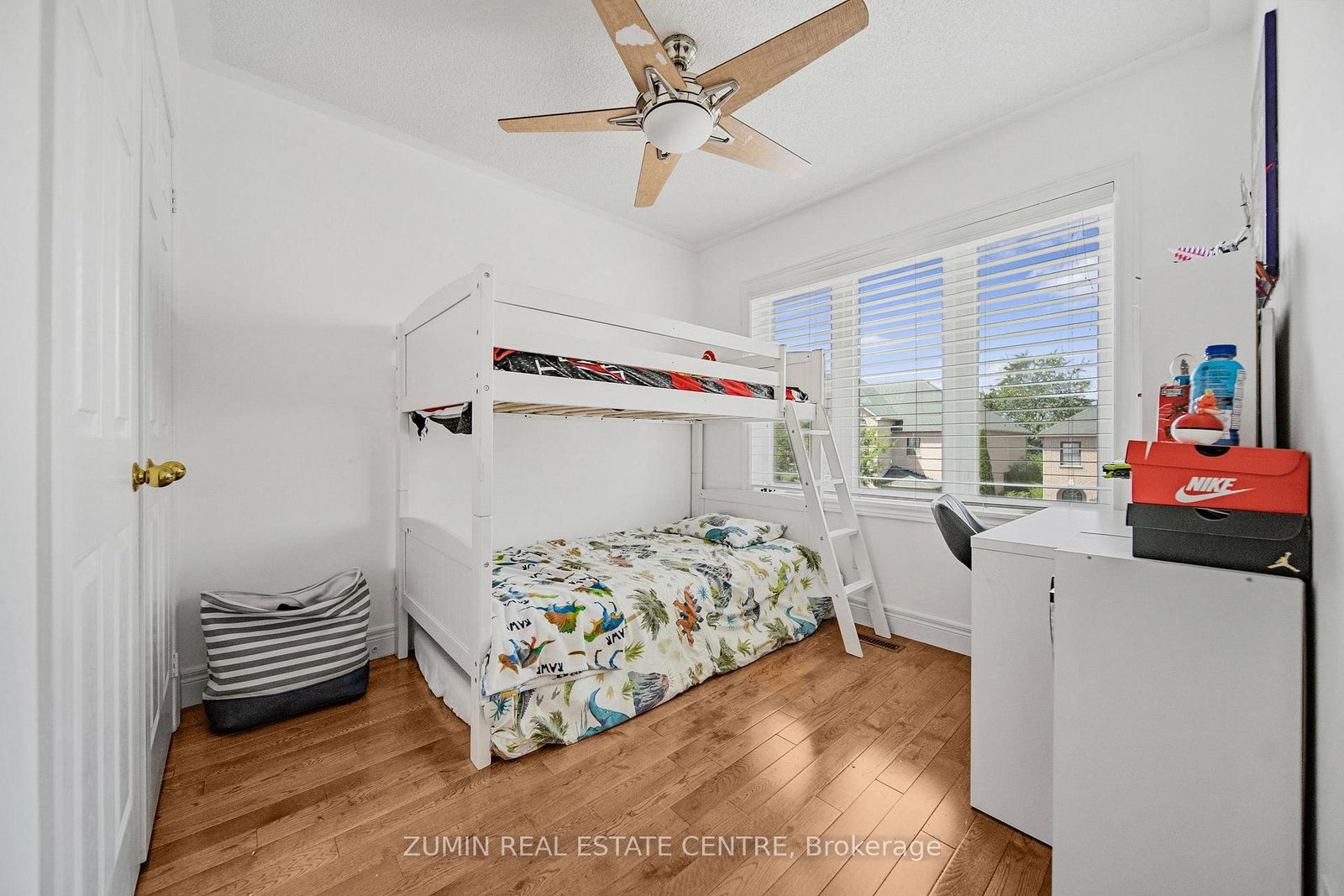 Listing Image 22