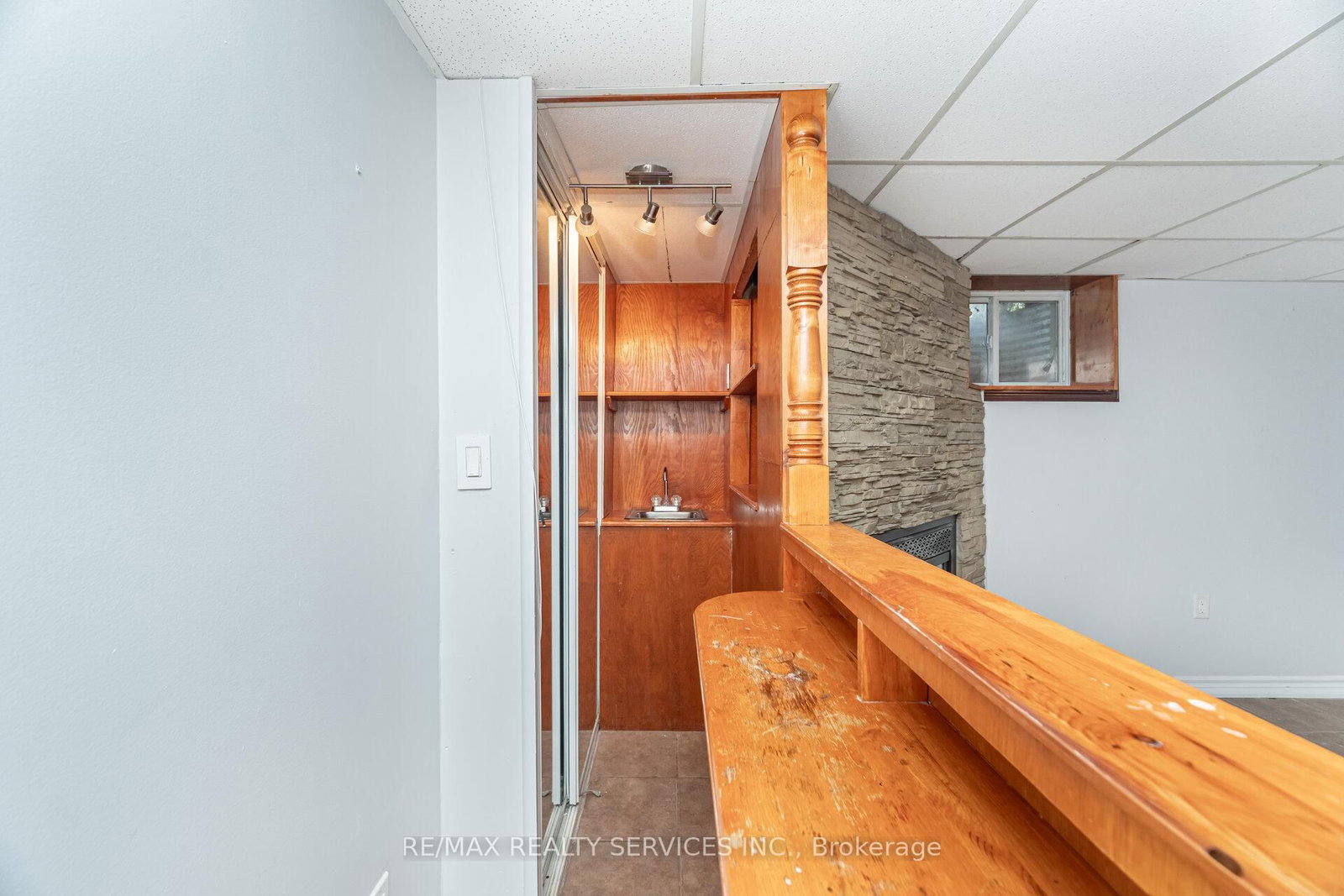 Listing Image 40