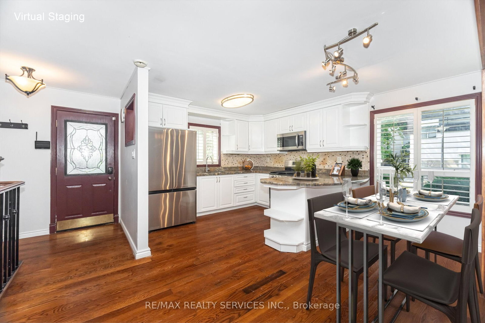 Listing Image 9