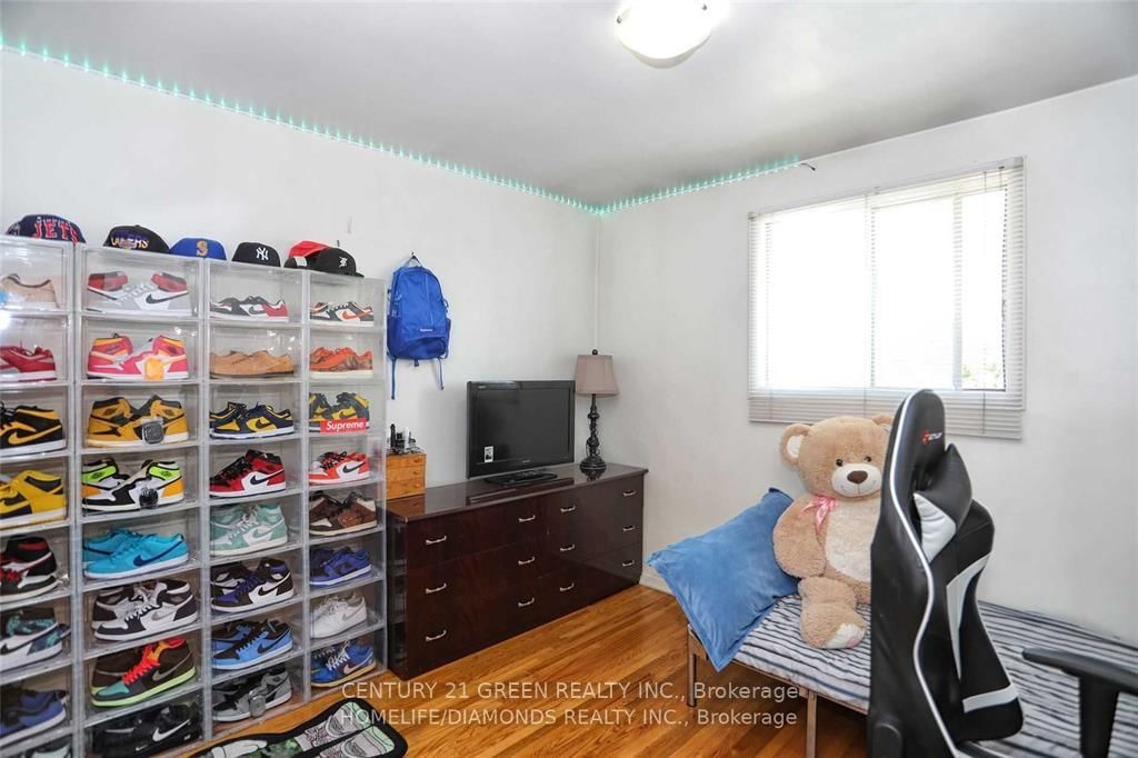 Listing Image 14