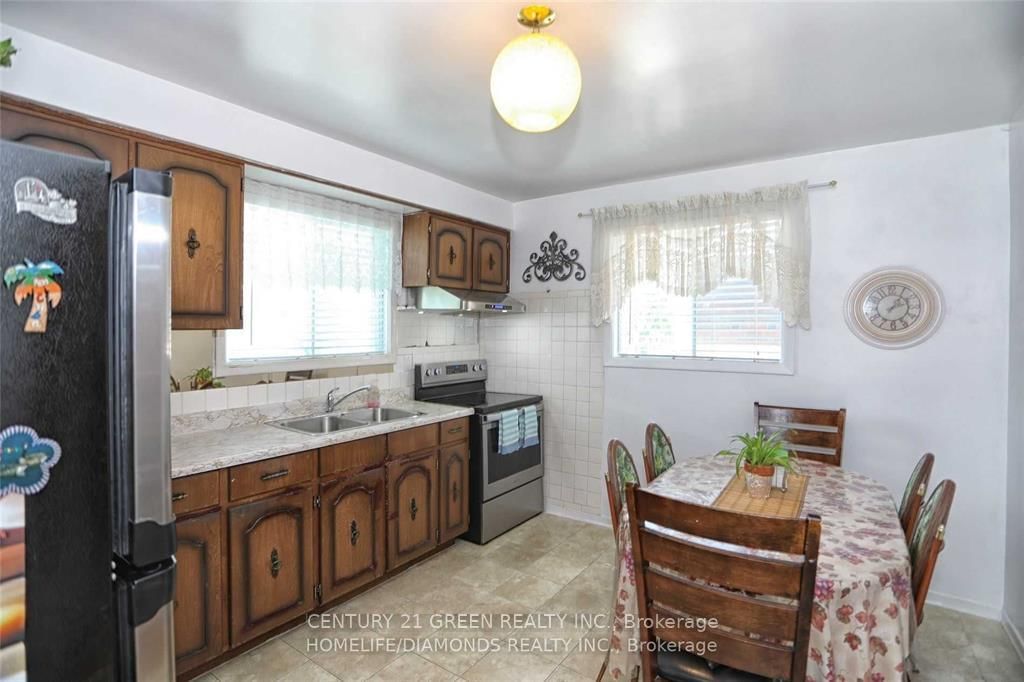 Listing Image 16