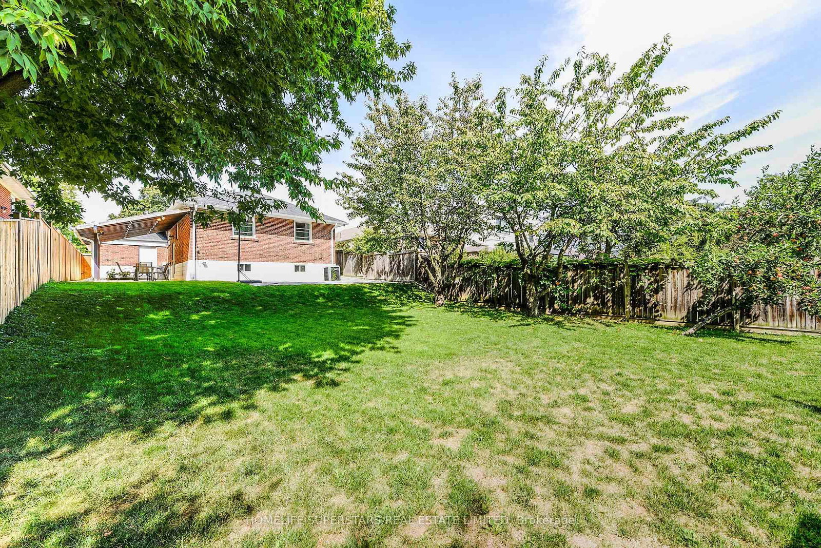 Listing Image 28