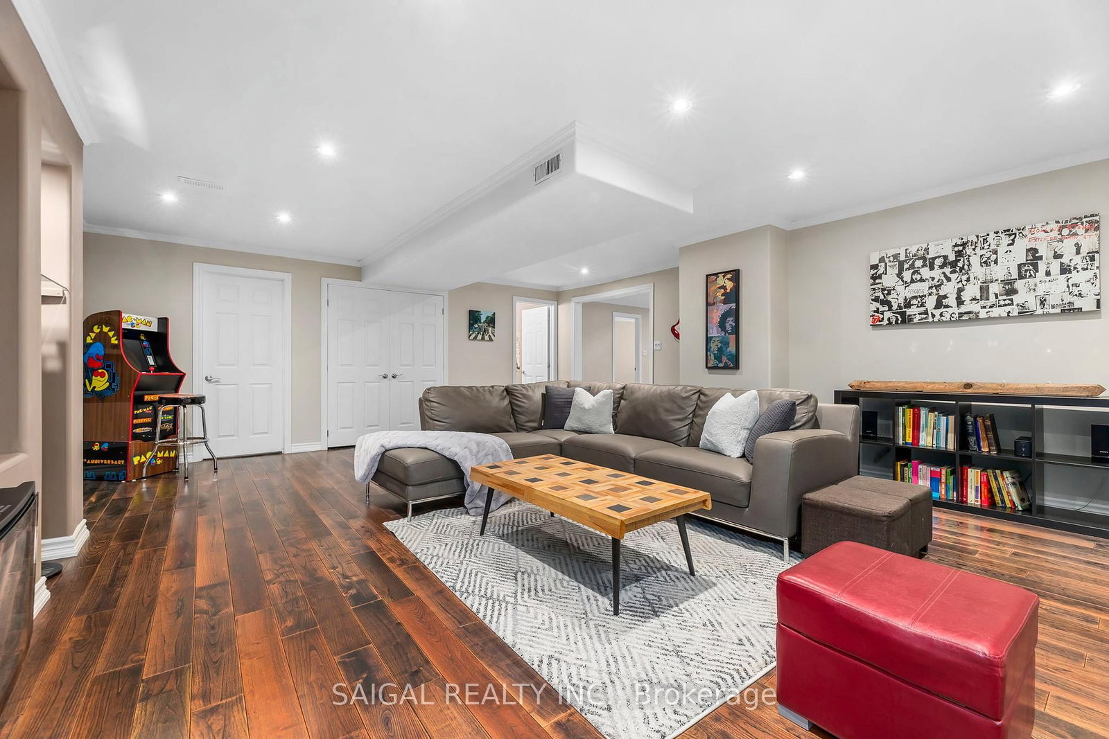 Listing Image 33