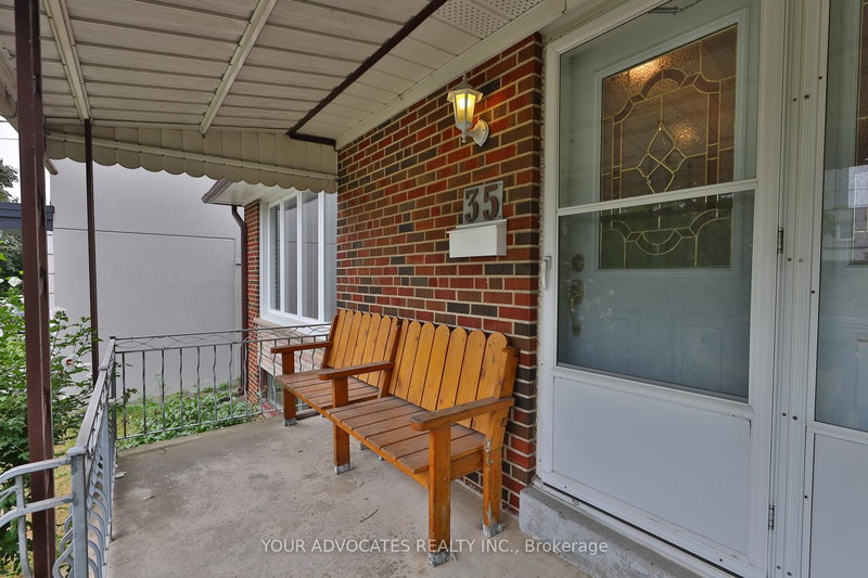 35 Beckett Ave, Toronto, M6L 2B3 | Image 3