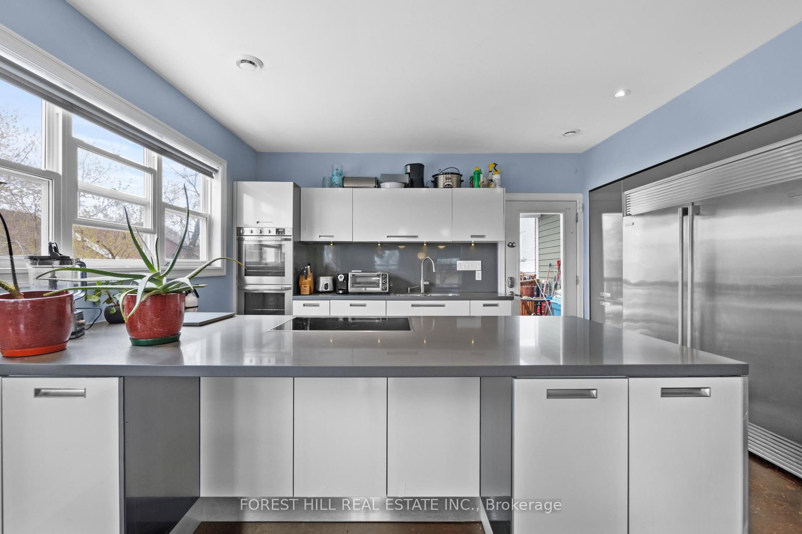 201 Queen Street S - Photo 23