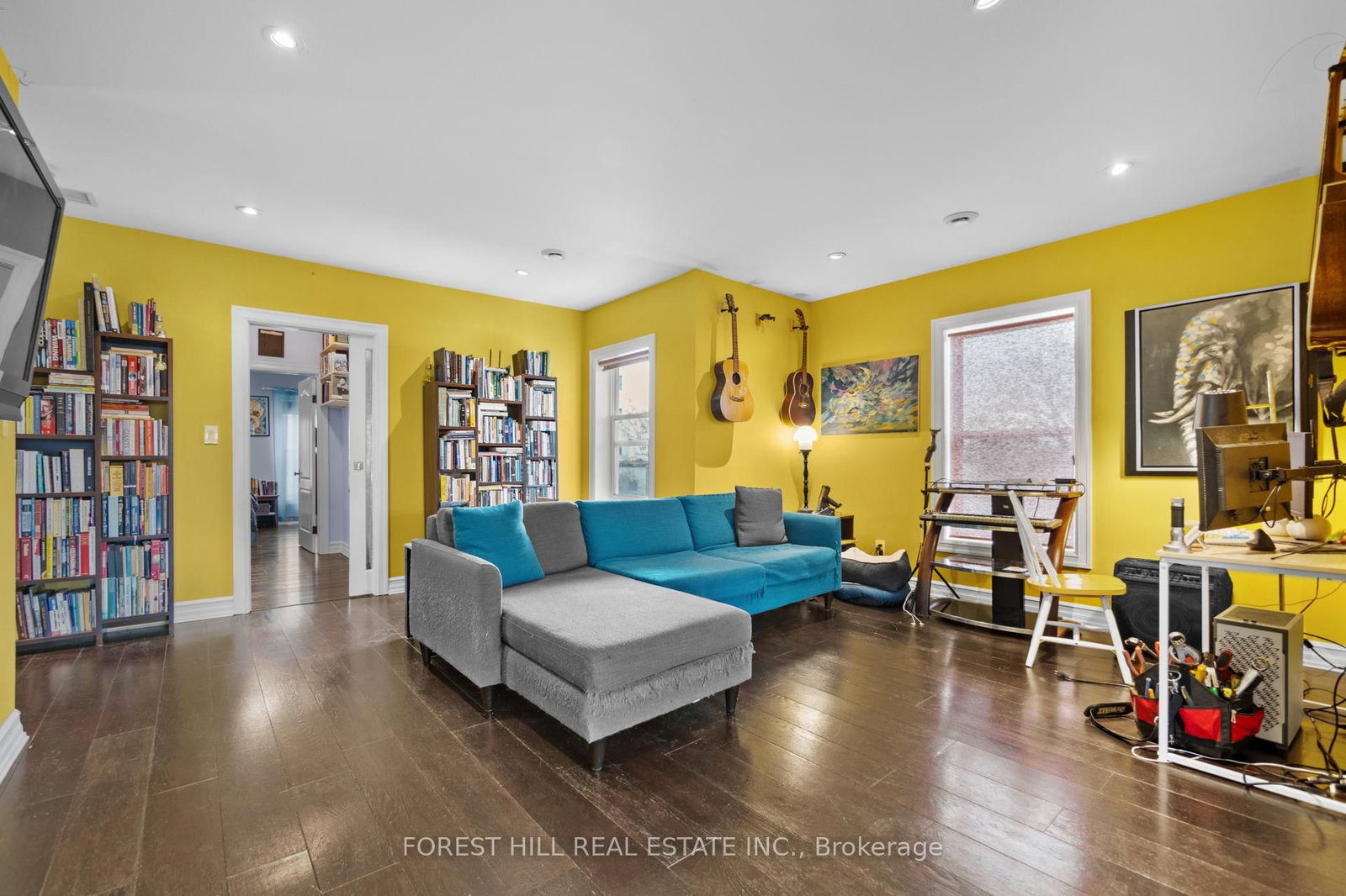 201 Queen Street S - Photo 24