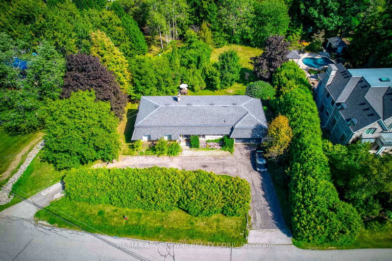 1310 Beaufort Dr, Burlington, L7P 4V9 | Image 2