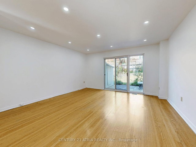 8 - 32 Sentinel Road