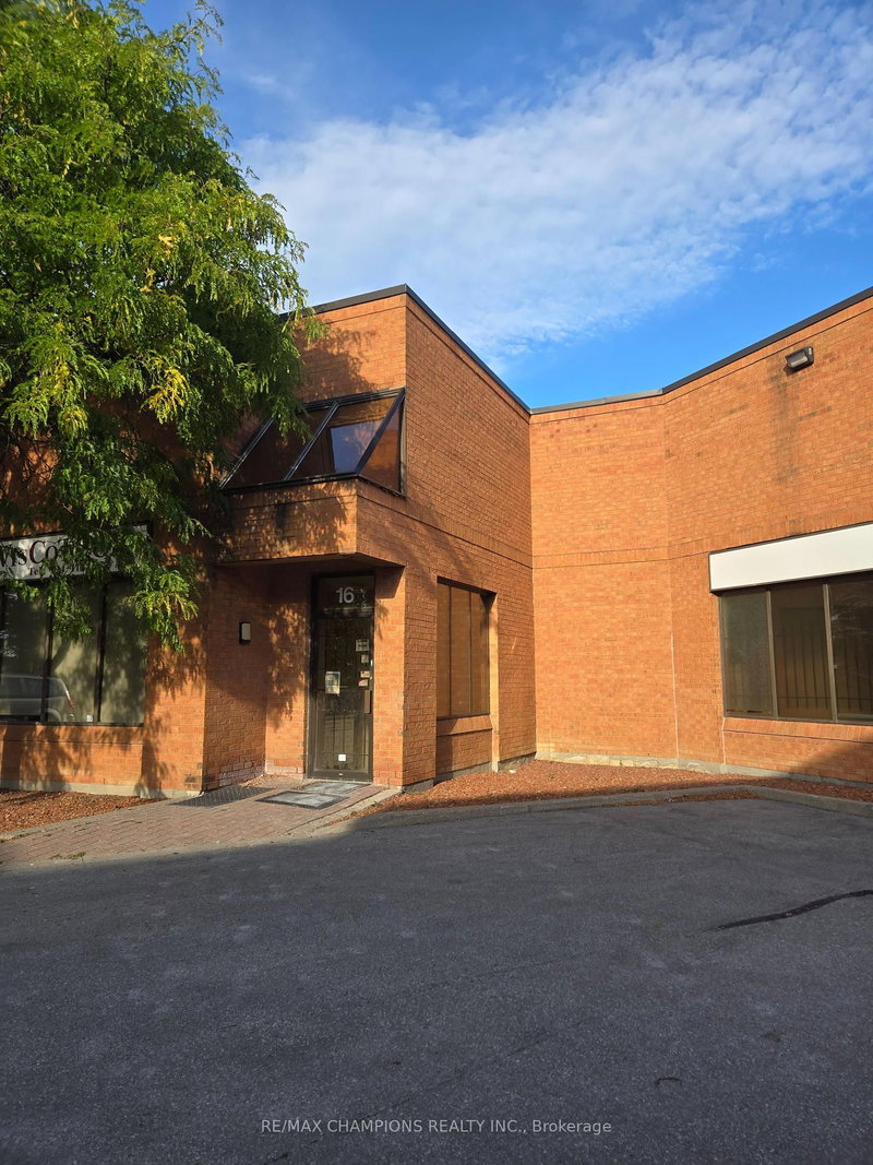 16 - 3 Brewster Rd, Brampton, L6T 5G9 | Image 2