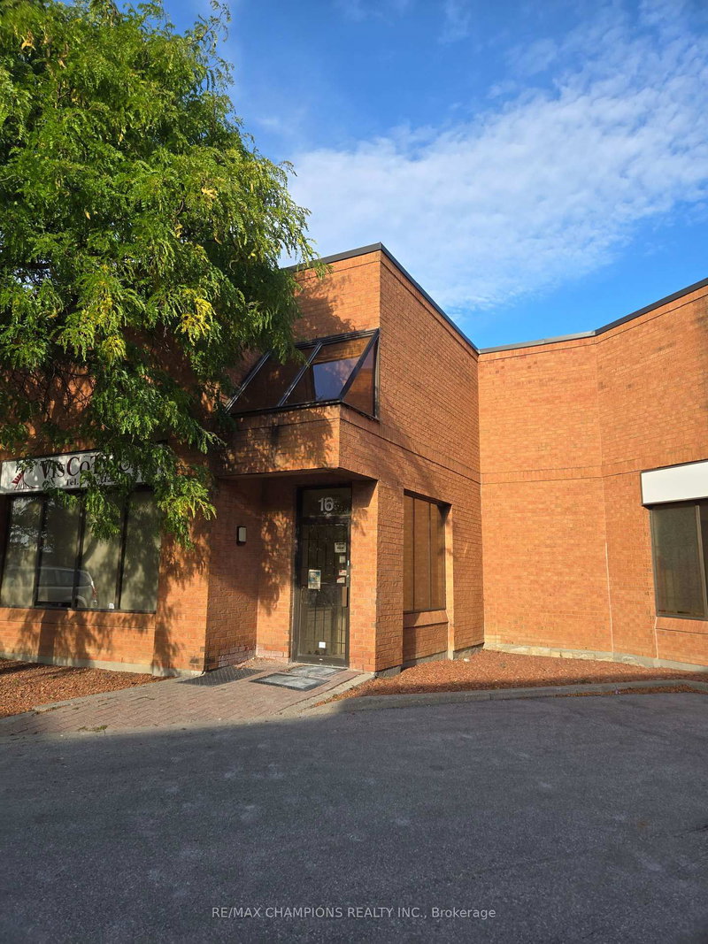 16 - 3 Brewster Rd, Brampton, L6T 5G9 | Image 3