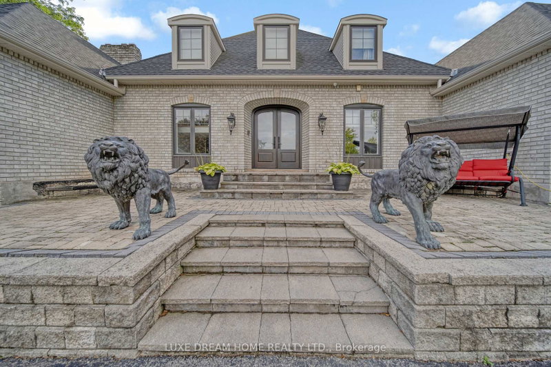 7038 Guelph Line