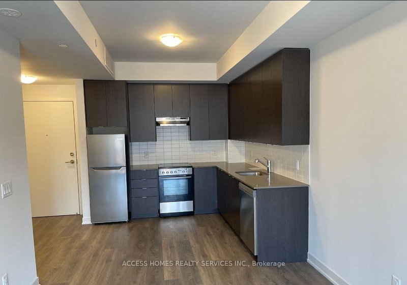 216 - 58 Sky Harbour Dr, Brampton, L6Y 0C1 | Image 2