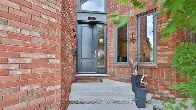 5570 Mcfarren Boulevard