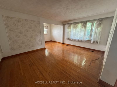 1358 Sedgewick Crescent — photo 3