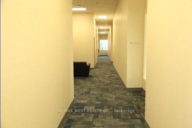 1-3 - 205 Export Blvd W, Mississauga, L5S 1Z2 | Image 2