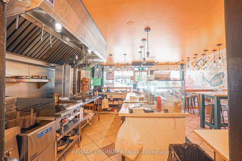 723 Lakeshore Rd E, Mississauga, L5G 1J7 | Image 3