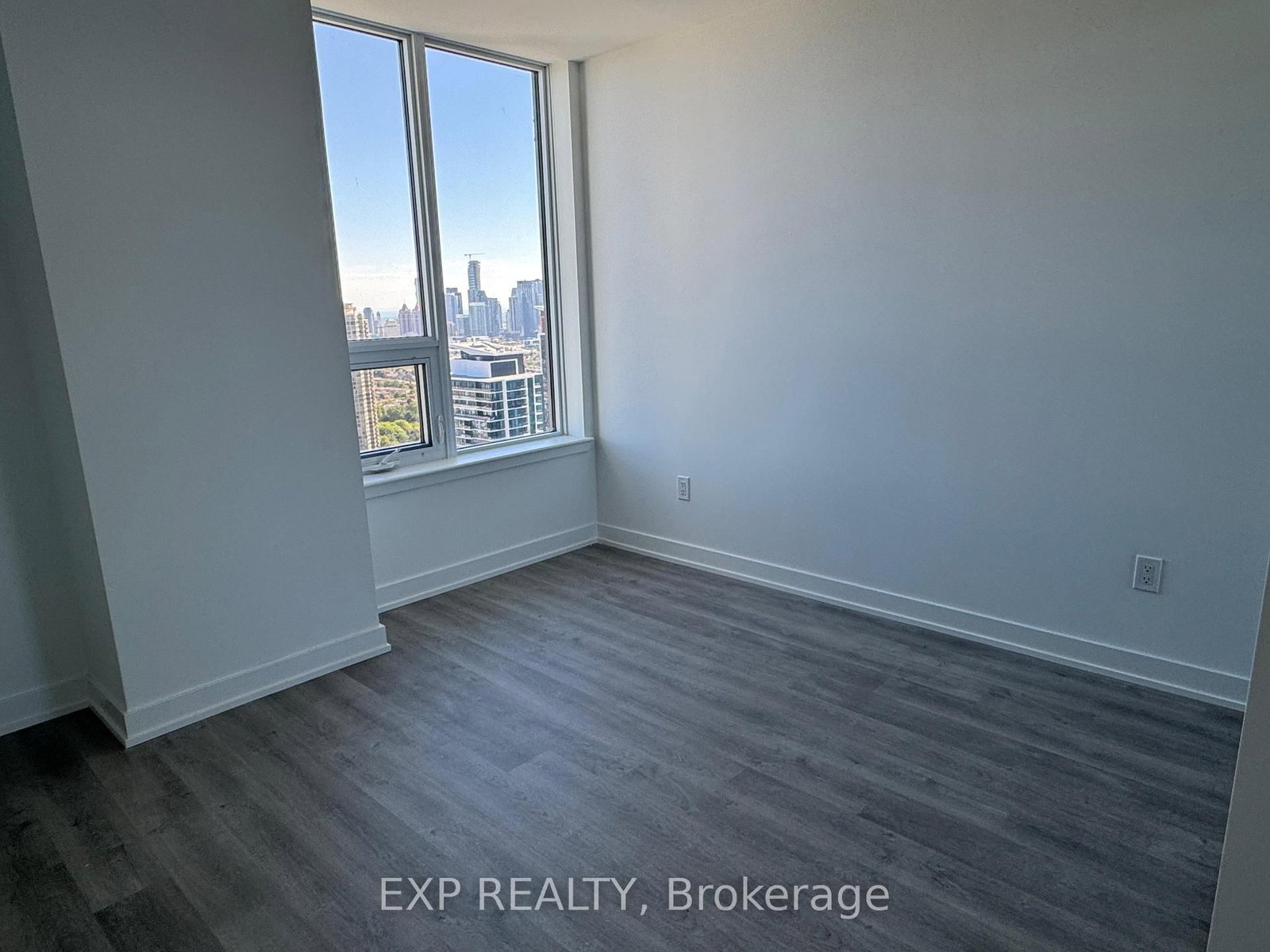 5105 Hurontario Street, Unit 3204 - Photo 7