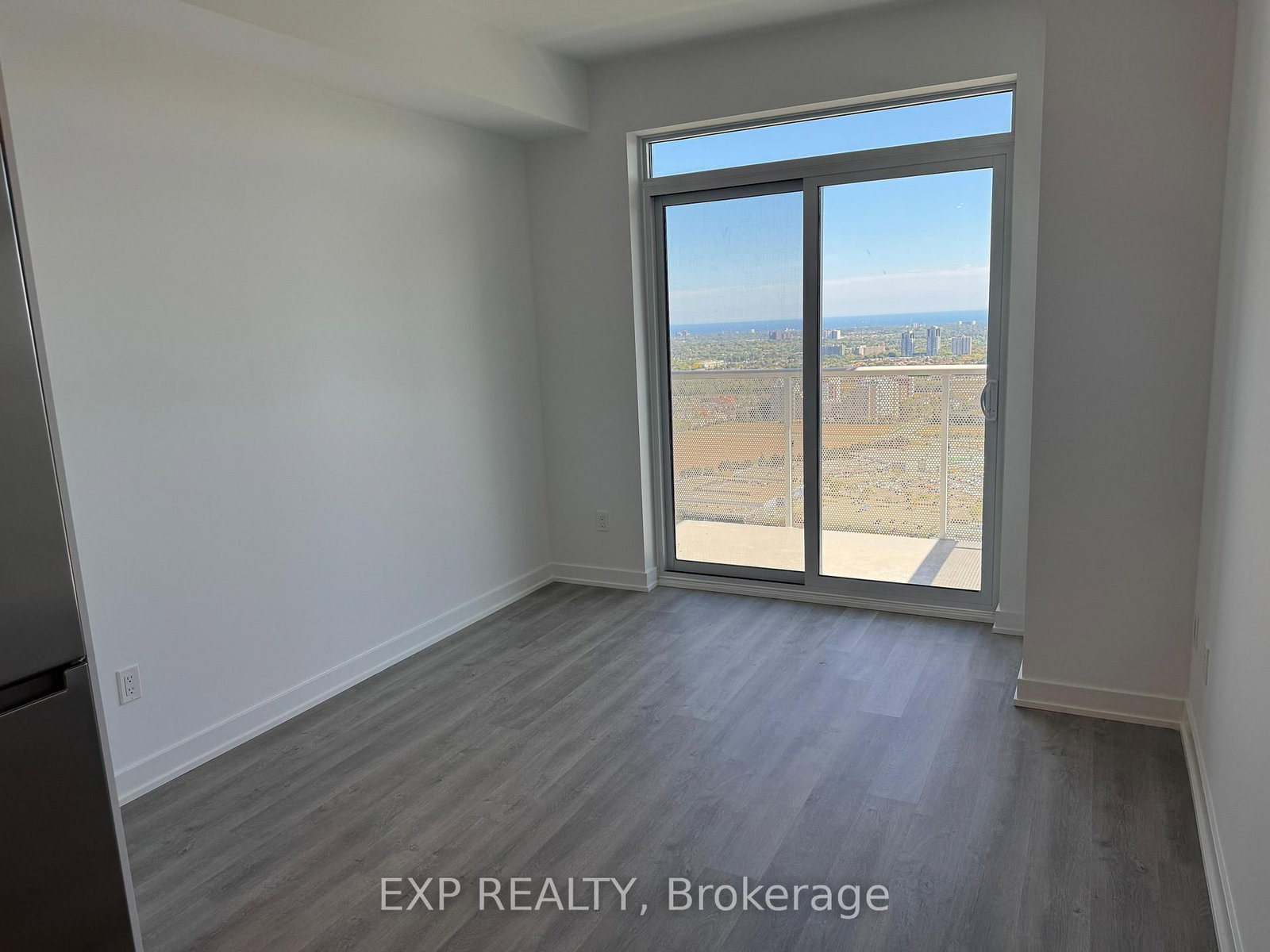 5105 Hurontario Street, Unit 3204 - Photo 9