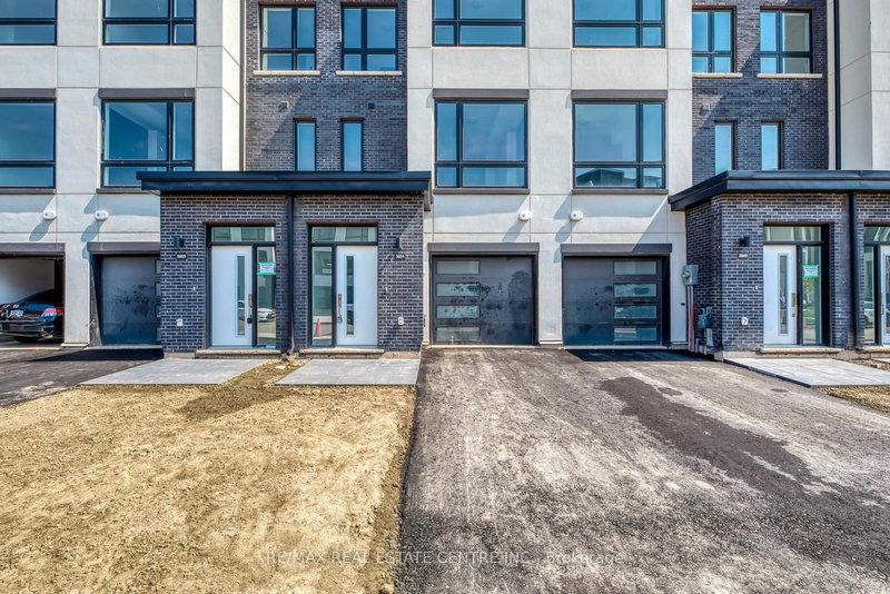 3049 Trailside Dr, Oakville, L6M 5R5 | Image 2