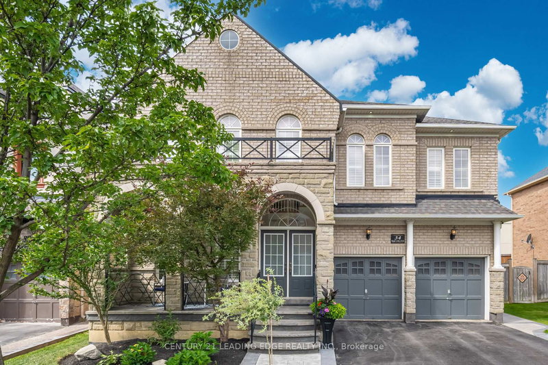34 Royal Links Circ, Brampton, L6P 2Z9 | Image 2