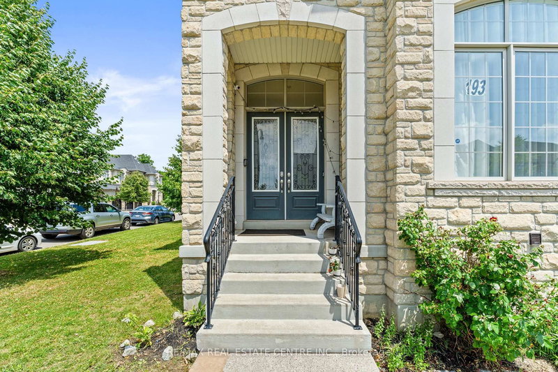 1 Astrantia Way, Brampton, L6X 1P3 | Image 3