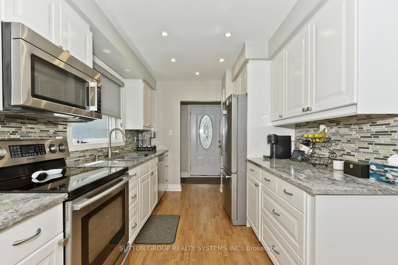 1535 Thetford Crt, Mississauga, L5J 3N2 | Image 2