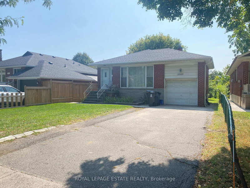 3989 Bloor St W, Toronto, M9B 1M2 | Image 2