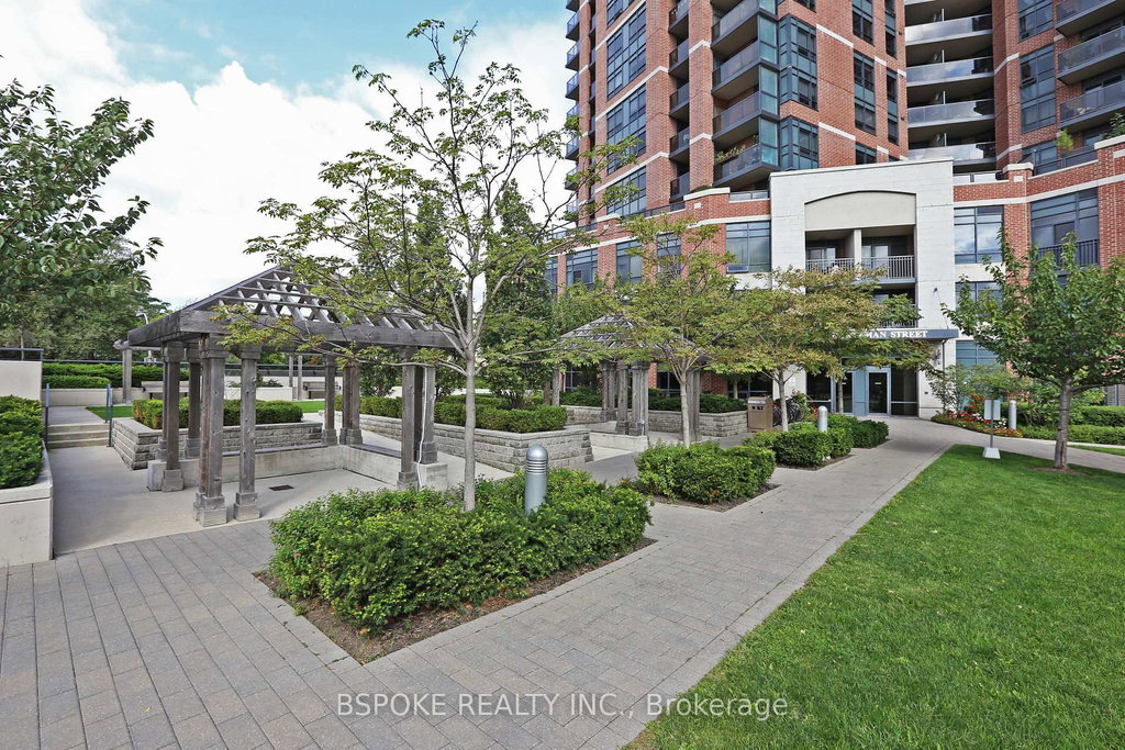2303 - 60 Heintzman Street 4