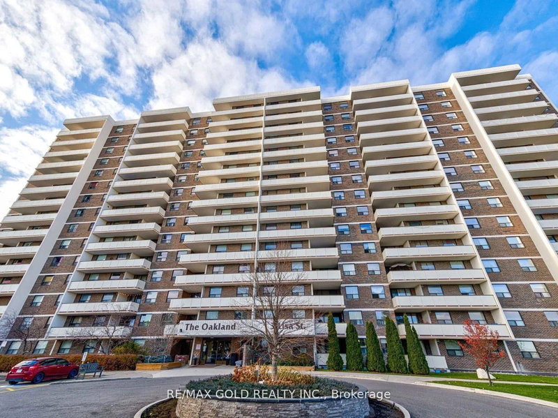 911 - 3 Lisa St, Brampton, L6T 4A2 | Image 2