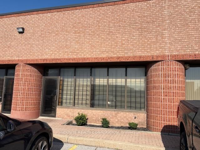 #5 - 7065 Pacific Circ, Mississauga, L5T 2H4 | Image 2