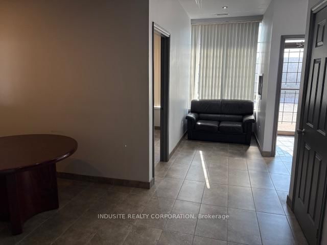 #5 - 7065 Pacific Circ, Mississauga, L5T 2H4 | Image 3