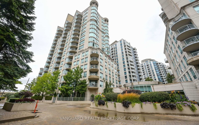 606 - 2111 Lake Shore Boulevard W