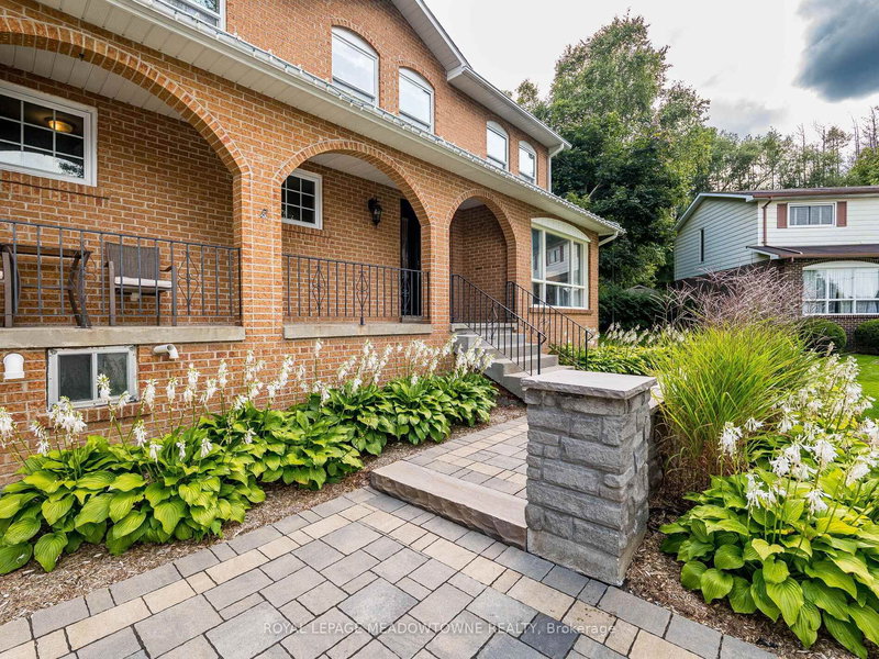 40 Hilltop Dr, Caledon, L7C 1H6 | Image 2