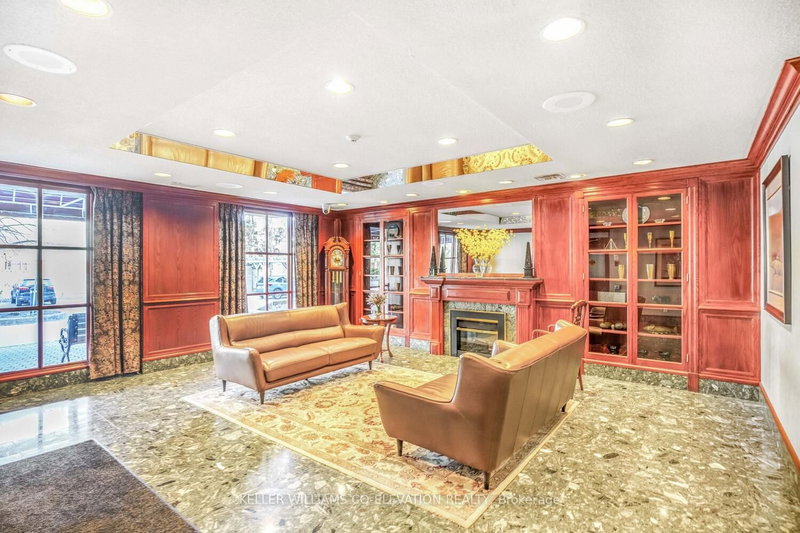 1604 - 880 Dundas St W, Mississauga, L5C 4H3 | Image 2