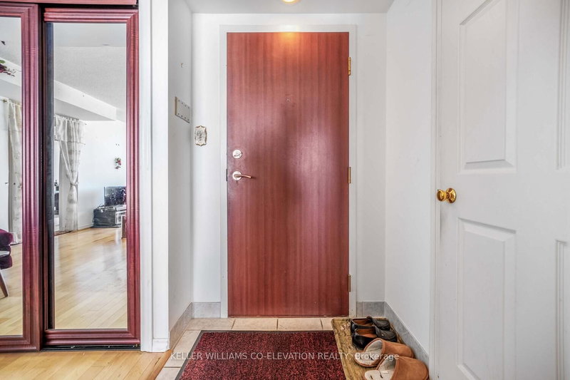 1604 - 880 Dundas St W, Mississauga, L5C 4H3 | Image 3