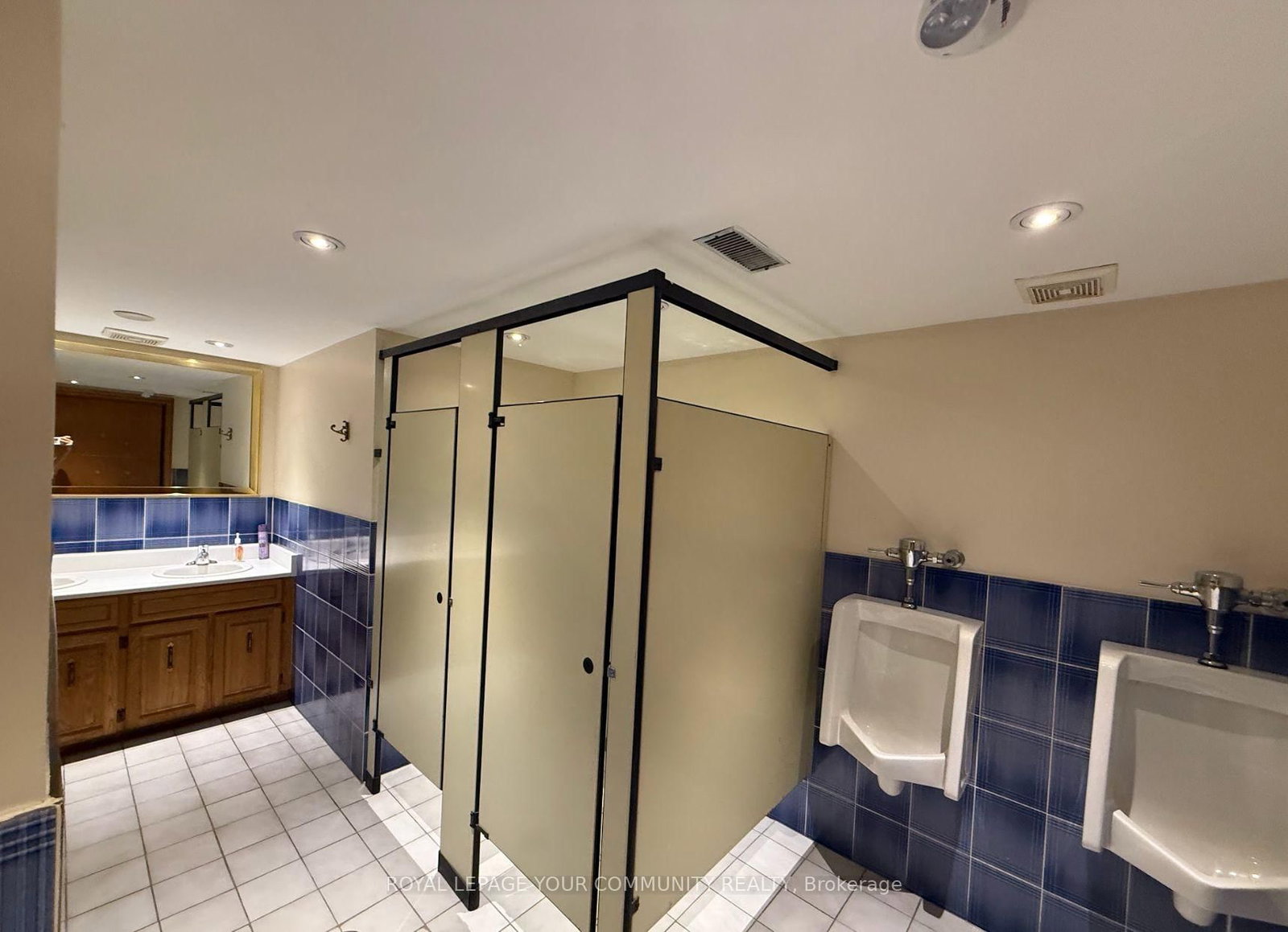 795 Wilson Avenue, Unit 101 - Photo 14