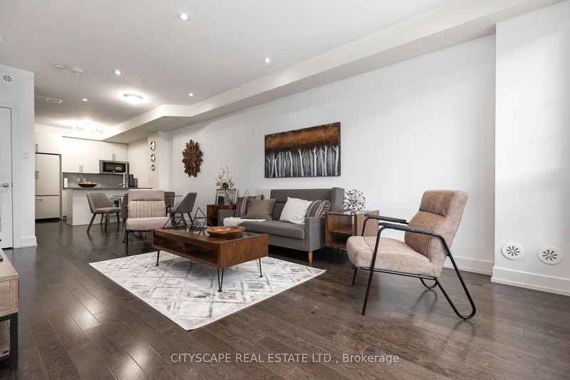 1076 Lansdowne Ave, Toronto, M6H 0C5 | Image 3