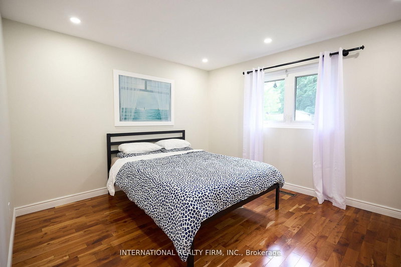 2292 Devon Rd, Oakville, L6J 5R4 | Image 3