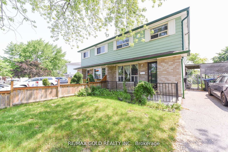 29 Glenmore Cres, Brampton, L6S 1H9 | Image 3
