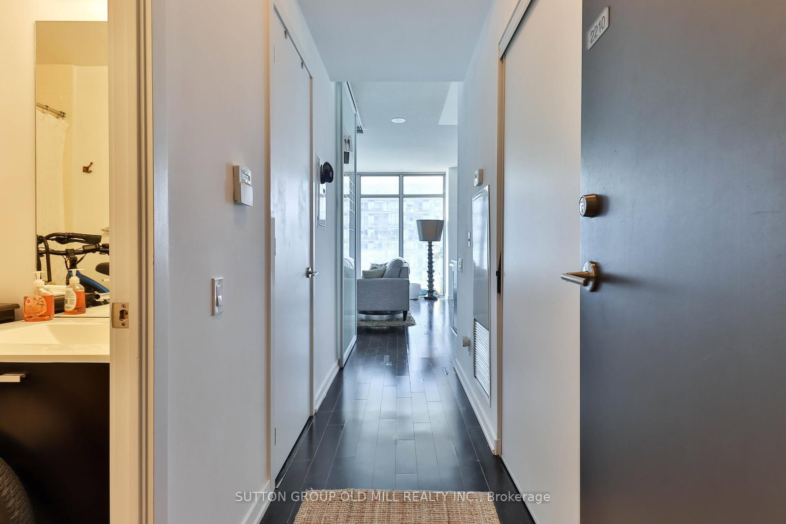 Listing Image 3