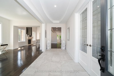 18 Erintown Crescent — photo 5