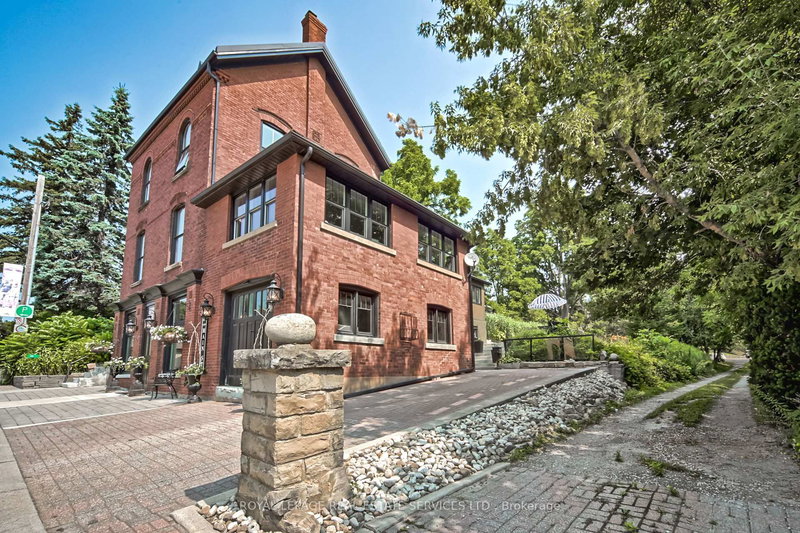 11 Main St S, Milton, L0P 1B0 | Image 2