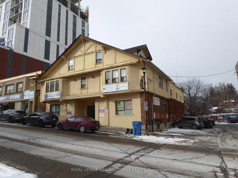 72 Mill St, Halton Hills, L7G 2C9 | Image 2