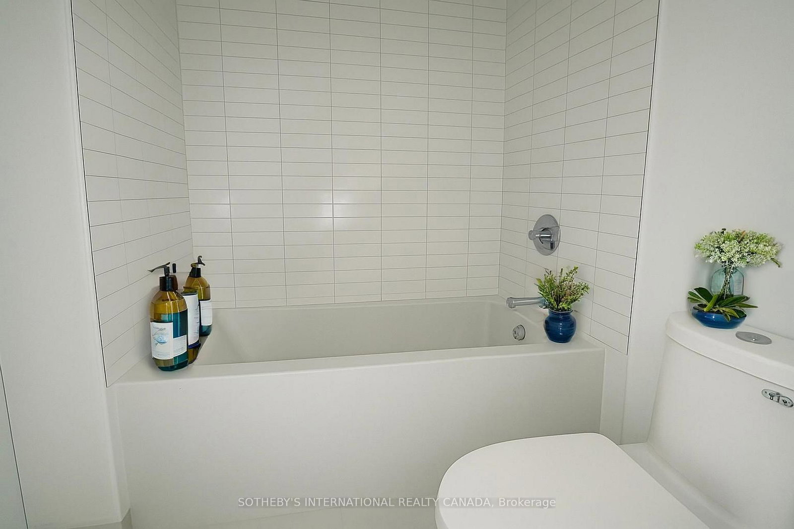 3009 Novar Road, Unit 1601 - Photo 7