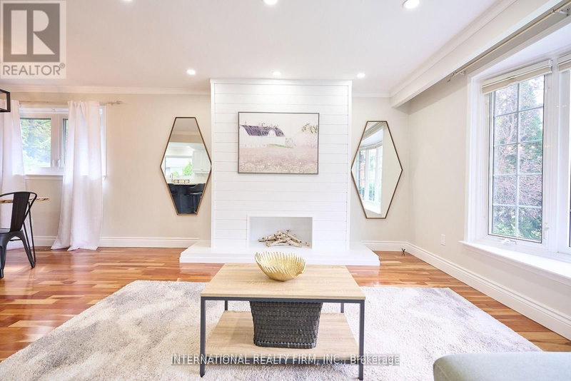 2292 Devon Rd, Oakville, L6J 5R4 | Image 2