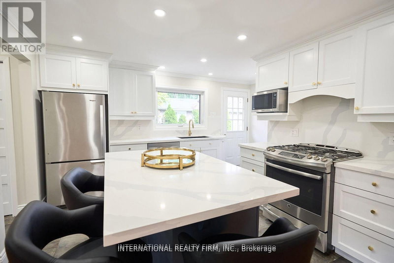 2292 Devon Rd, Oakville, L6J 5R4 | Image 3