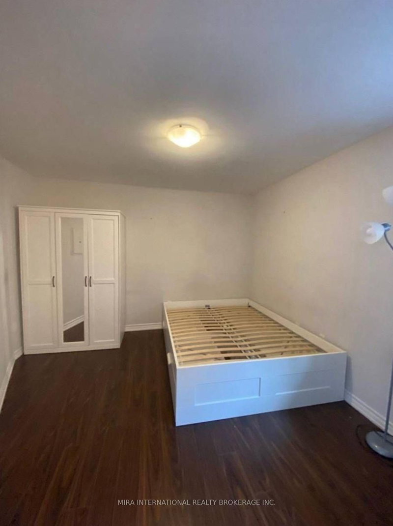 204 - 70 Melbourne Ave, Toronto, M6K 1K7 | Image 3