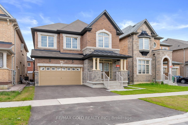 33 Tiger Cres, Brampton, L6R 0C8 | Image 2